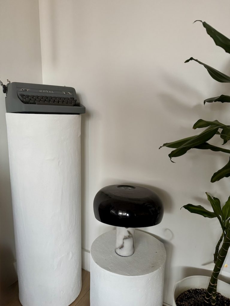 DIY Pedestal snoopy lamp