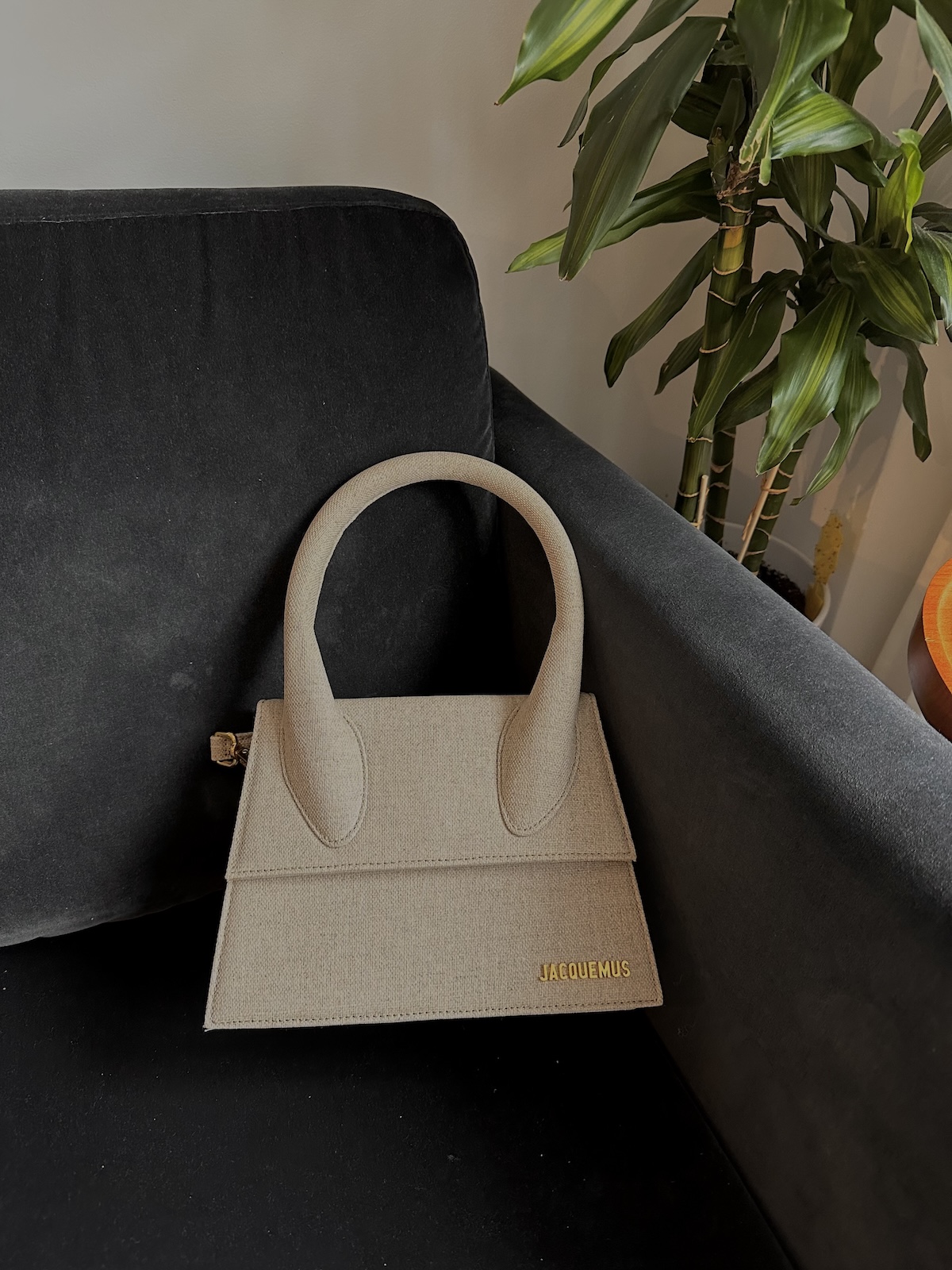 Jacquemus Spring-Summer 2026 Le Paysan Show: A Homecoming of Quiet Grandeur 7 Jacquemus Spring-Summer 2026 Le Paysan Show: A Homecoming of Quiet Grandeur